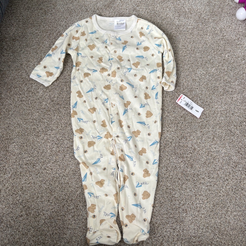 🧸✈️Dream Baby Footie Onesie White NWT 6 months teddy bear baby paper airplane